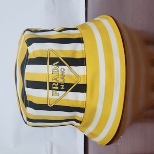 Prada Cappello